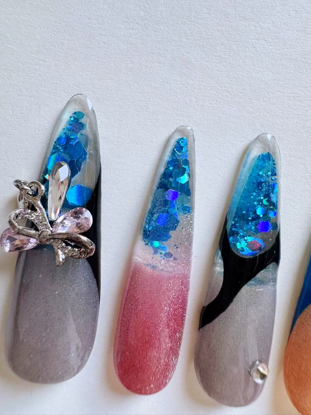 Candy Pudding Hand Drawn Cat Eye Blue Sequin Flowing Sand Nail Art