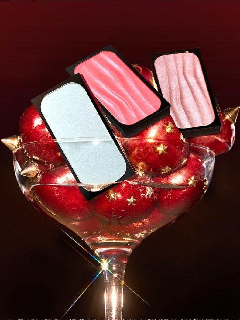 Starlit Wishes Crystal Glossy Rouge 2.2g