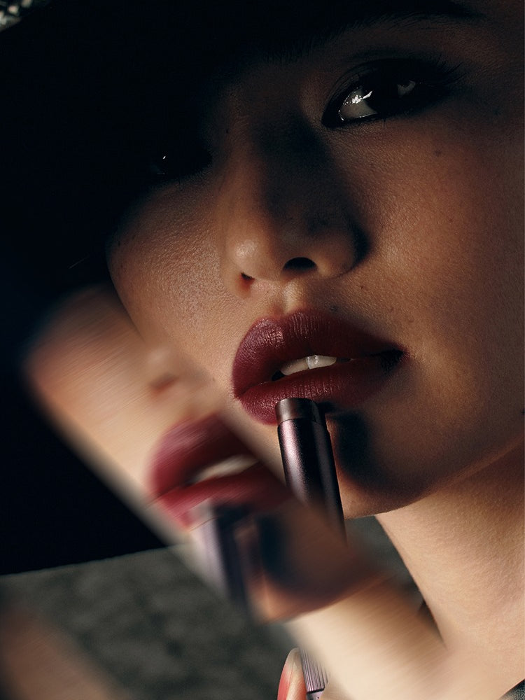 Martial World Matte Lipstick 3.5g