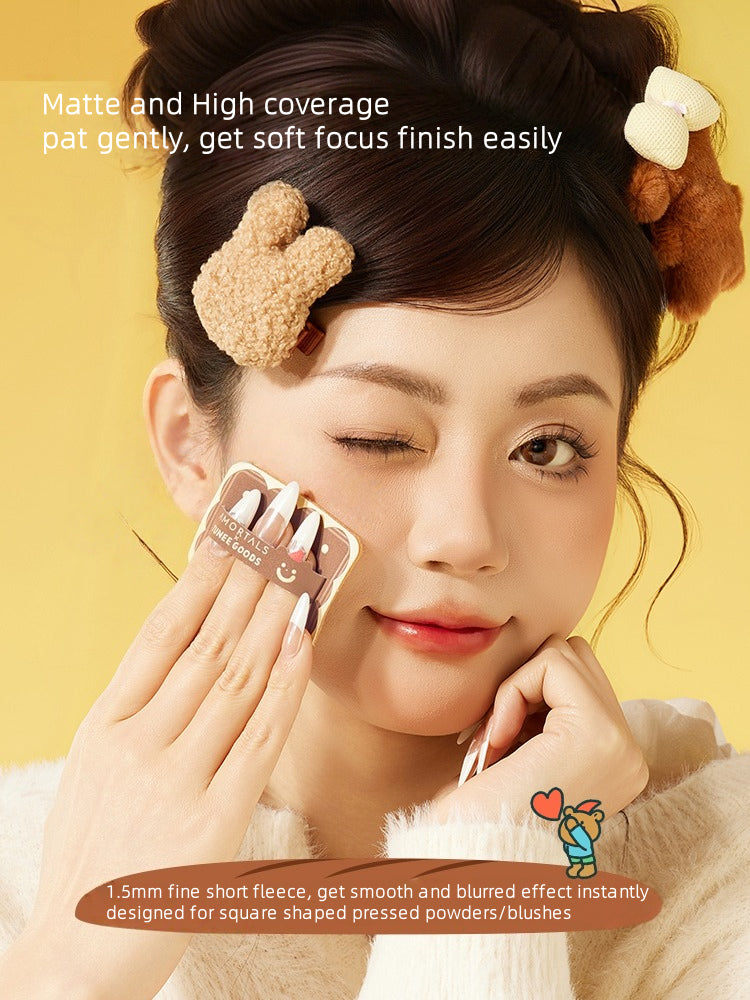 Amortals X TUNEE GOODS Houppette à poudre compacte de forme carrée