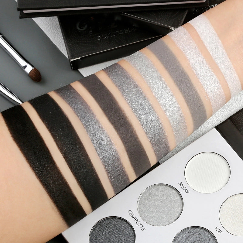 DE'LANCI panda palette 9 colors eyeshadow Chic Decent Beauty DE'LANCI panda palette 9 colors eyeshadow Chic Decent Beauty