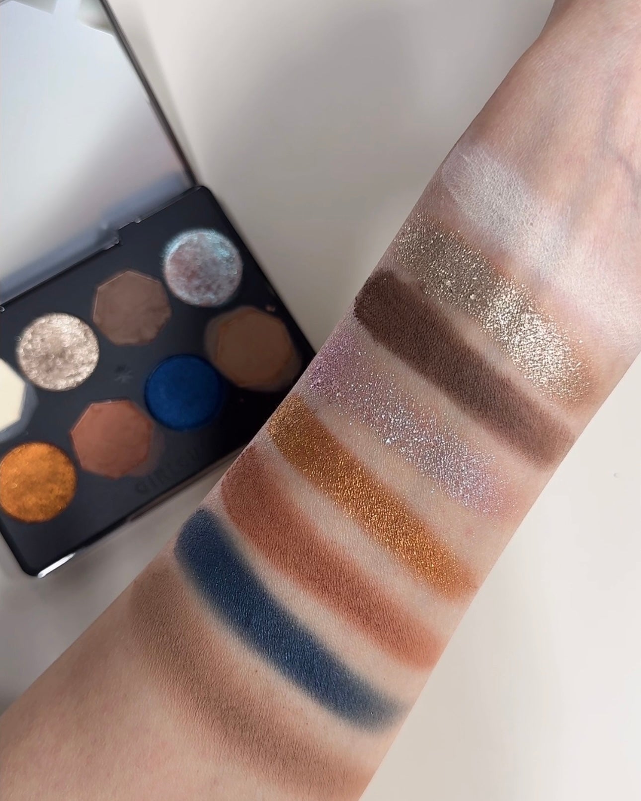 GirlCult - 8 Colors Eyeshadow Palette Miaowu 8g