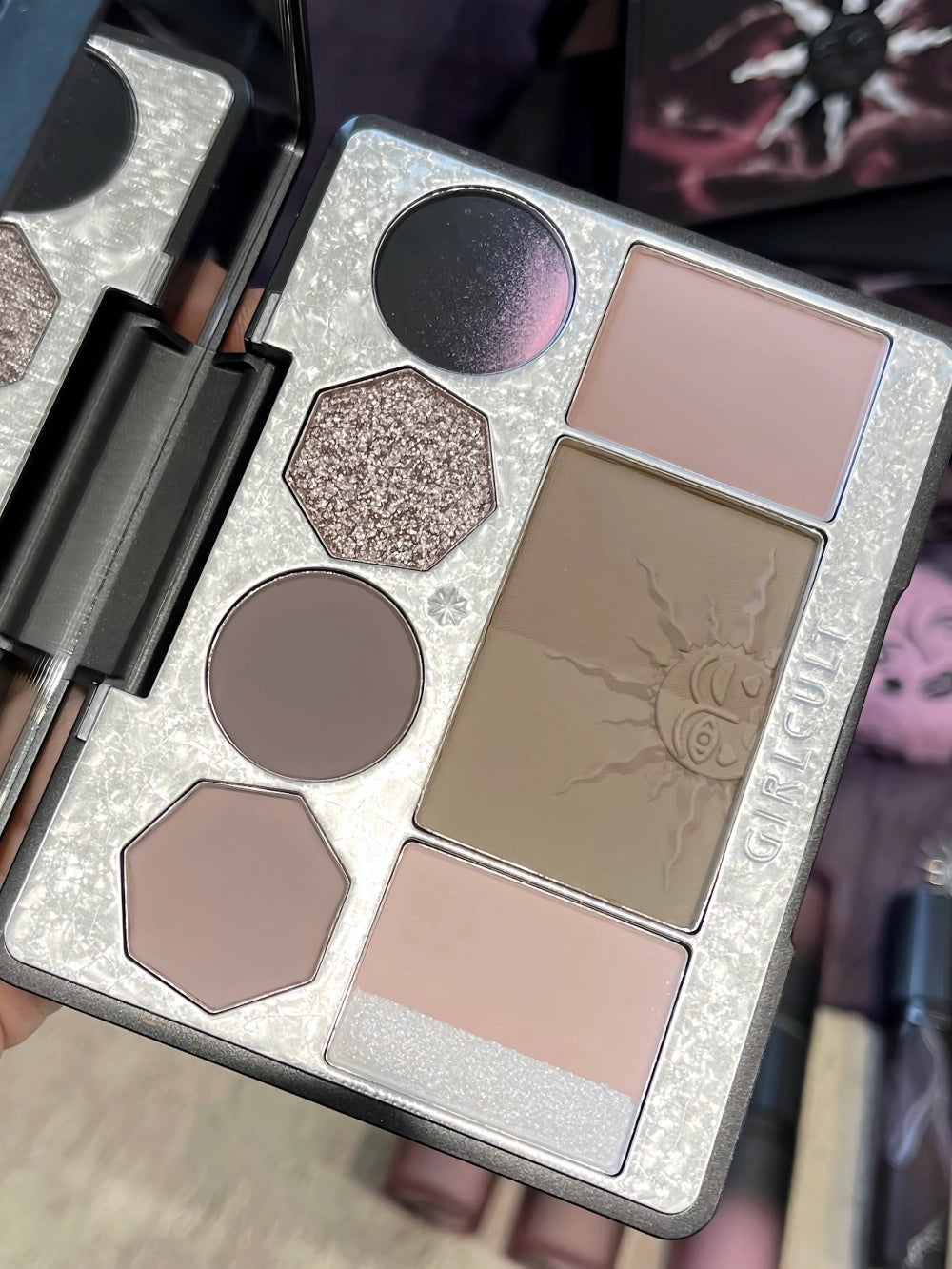 GirlCult - The Peach Blossom Spring Complex Face Palette