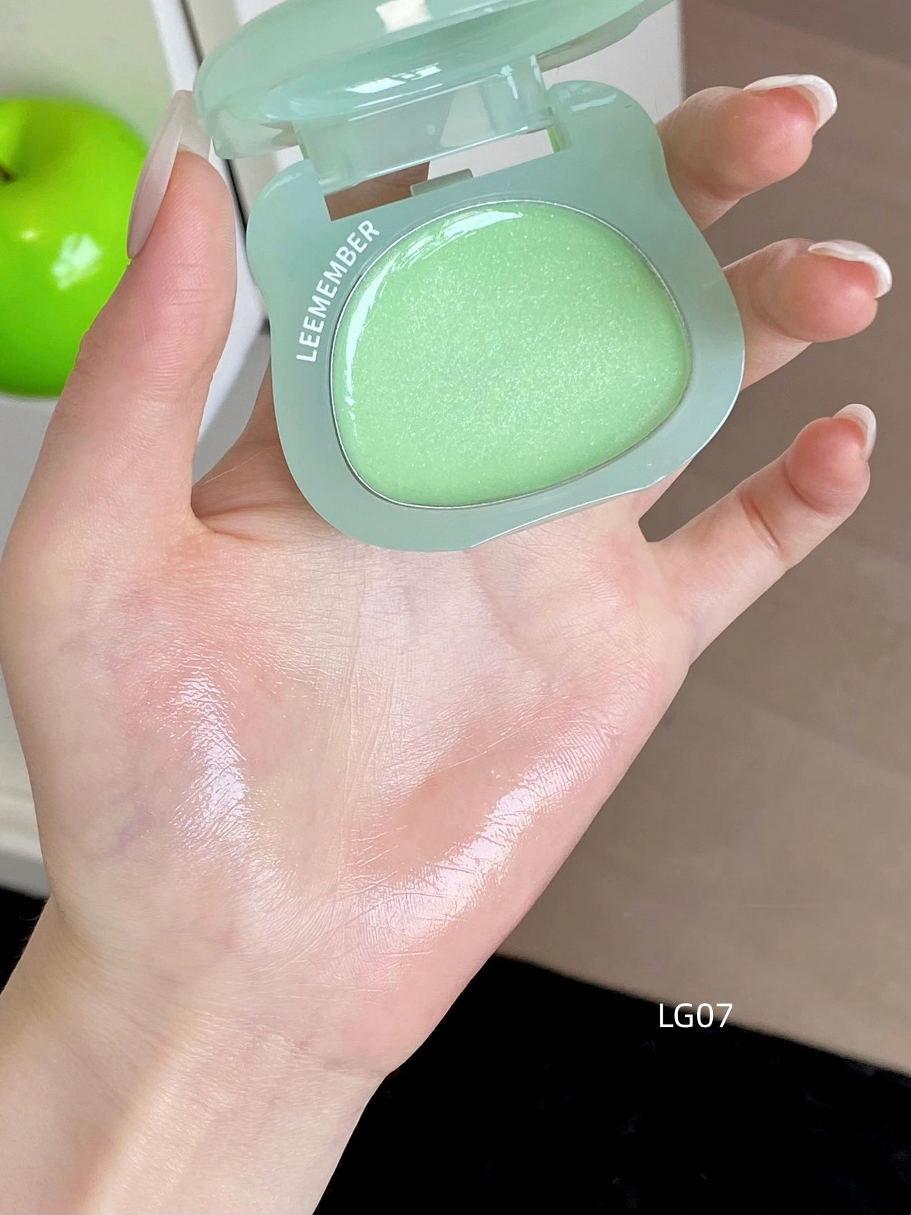 LEEMEMBER - Purple Floral Bear Hydrating Cream Blush 4g