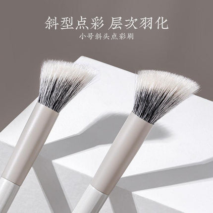 Rownyeon Blush Brush YM248 - Chic Decent