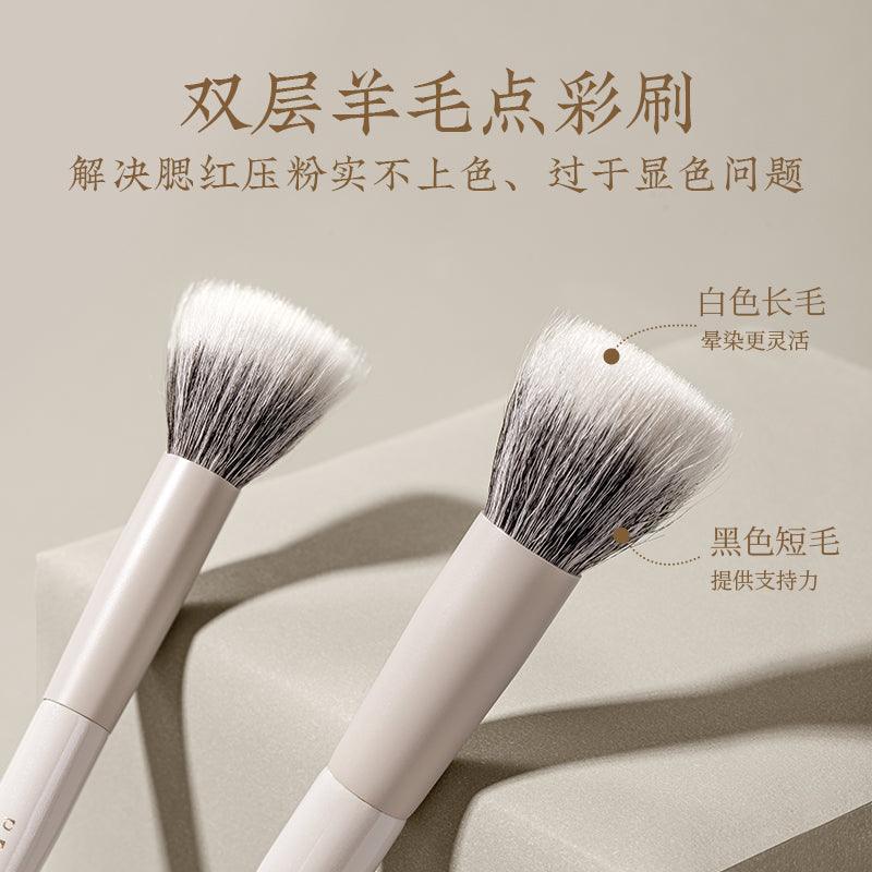 Rownyeon Blush Brush RY011 - Chic Decent