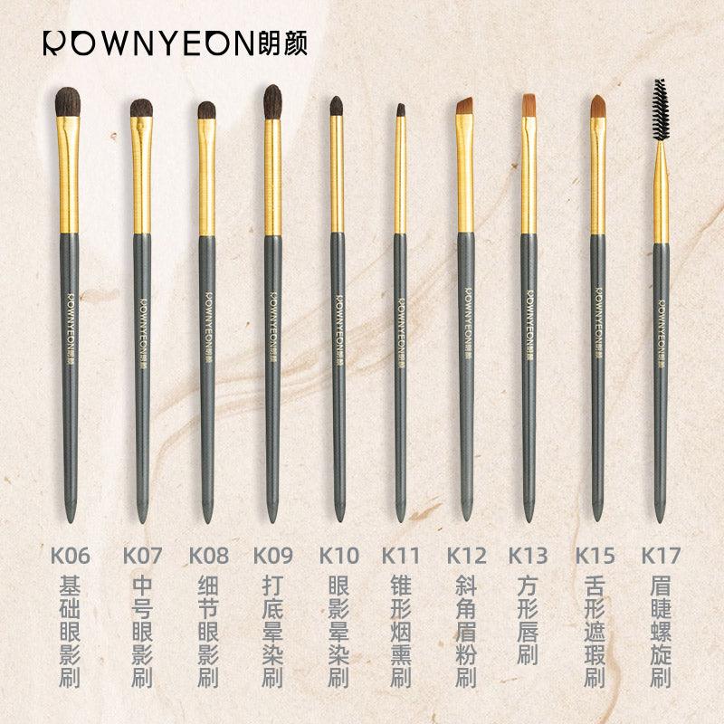 Rownyeon Portable Makeup Brush RY004 - Chic Decent