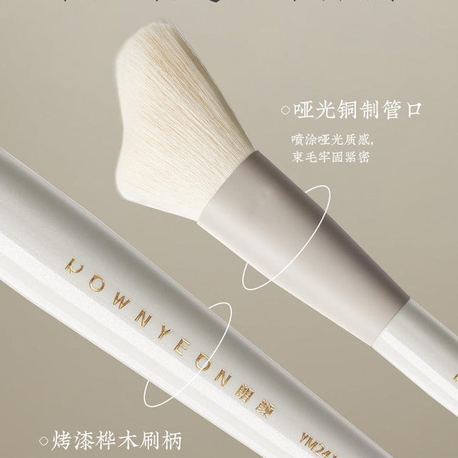 Rownyeon Contour Brush YM241 RY018 - Chic Decent