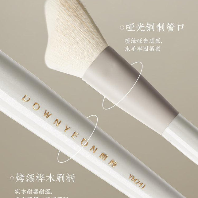 Rownyeon Contour Brush YM241 RY018 - Chic Decent