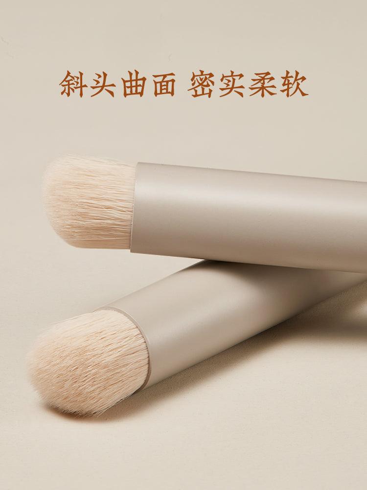 Rownyeon Lip Brush YM224 RY015 - Chic Decent