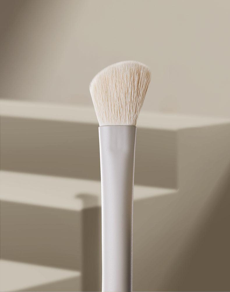 Rownyeon Shadow Brush YM234 RY017 - Chic Decent